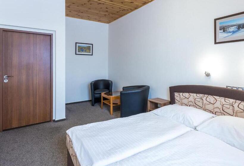 پانسیون Ea Horský Hotel Hájenka