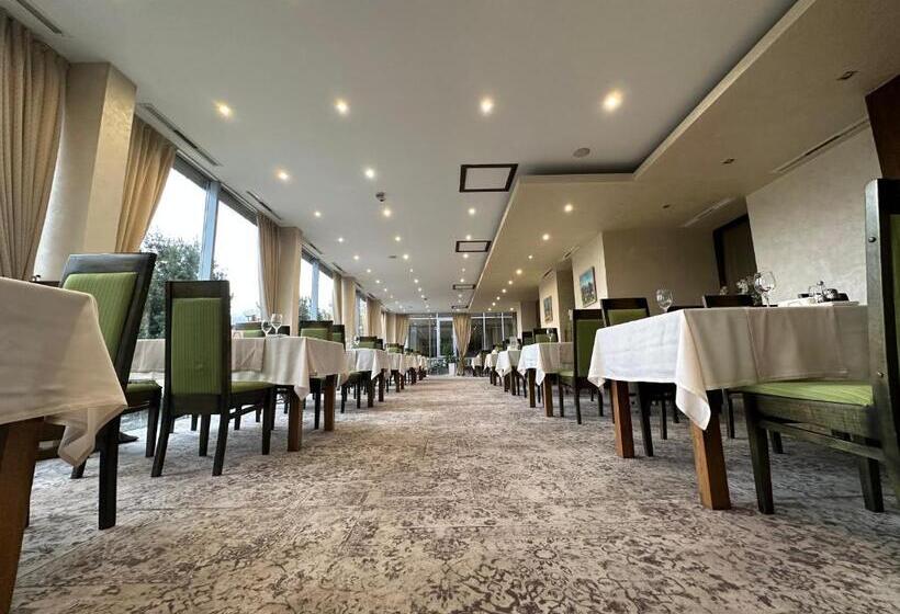 אתר נופש Apollo Wellness Club