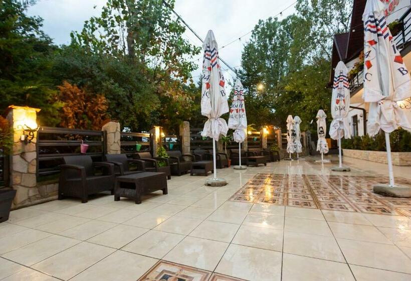 استراحتگاه Complex Turistic Magura