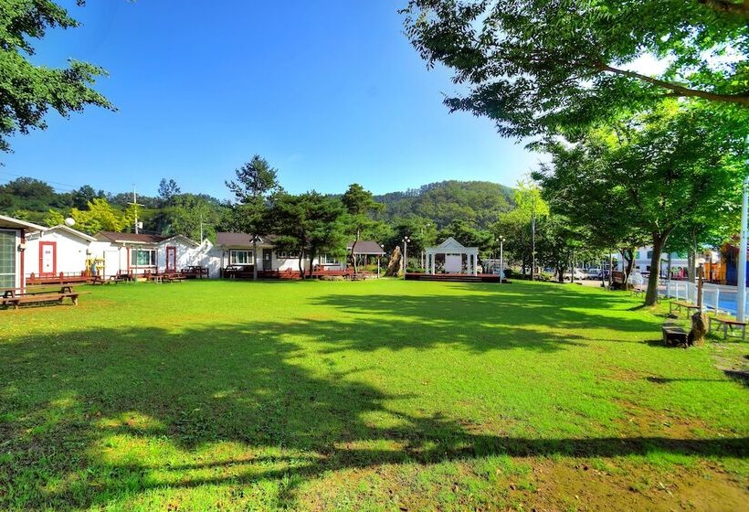 リゾートホテル Sungbochon Youth Hostel   Hostel