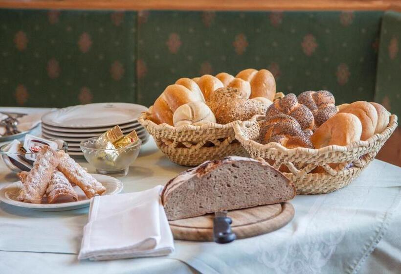 호스텔 Gasthof Mauthner Zum Kirchenwirt