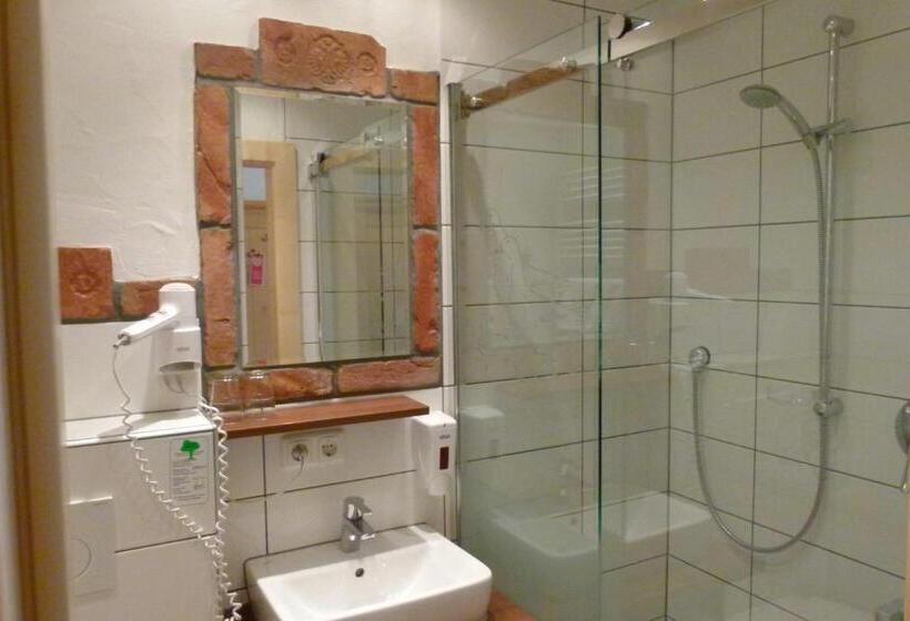 ユースホステル Landgasthof Entenwirt Tarsdorf