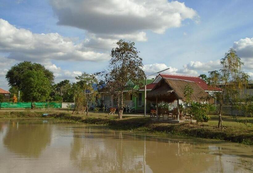 Chomna Resort