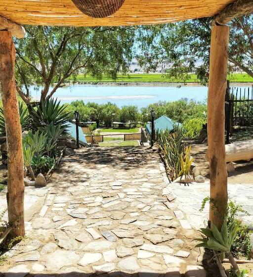 Frontier River Resort