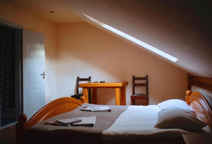 Grebenky Motel