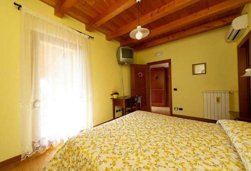 فندق Agriturismo Lis Rosis