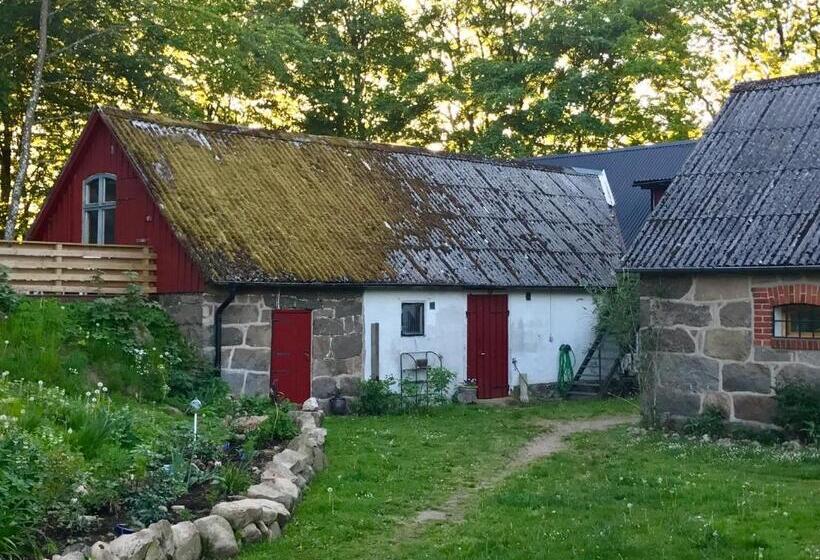 هتل Farm Stay Happy Dogs Ranch
