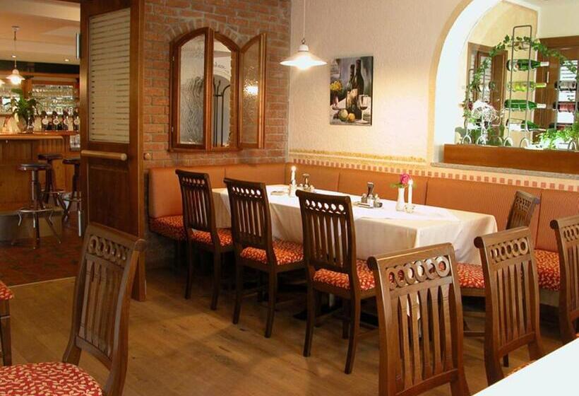 ホテル Gasthof Beim Böckhiasl