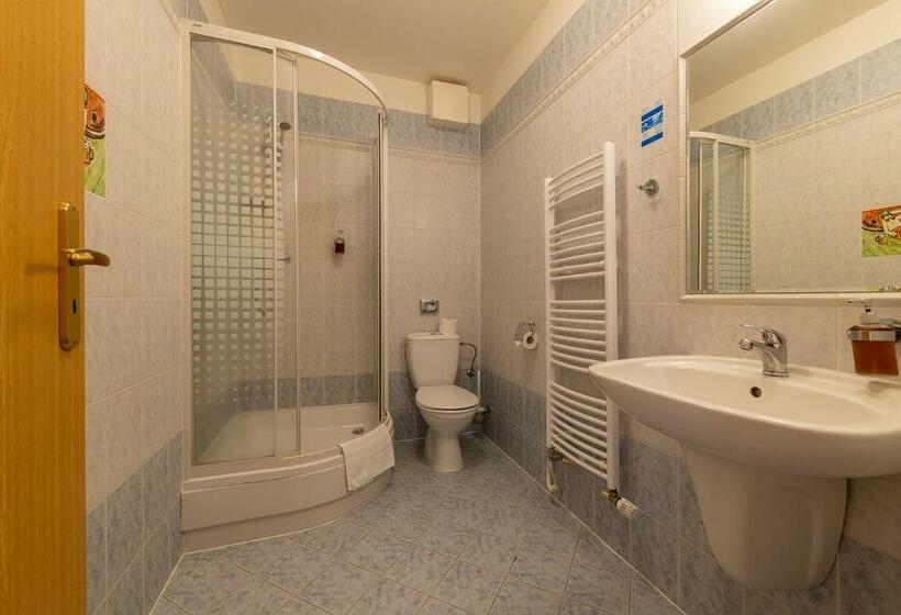 בית מלון כפרי U Sládka