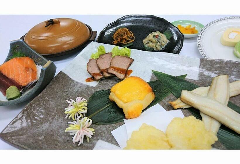 Отель Kiyosato Onsen Ryokuseisou