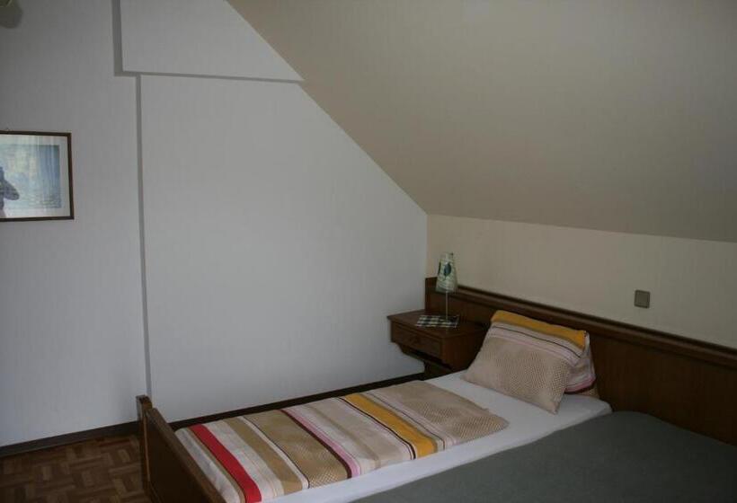 膳宿费 Gasthaus   Gästehaus Schusterbauer