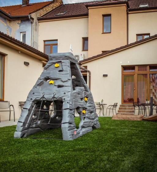 ペンション Penzion Víno Hruška