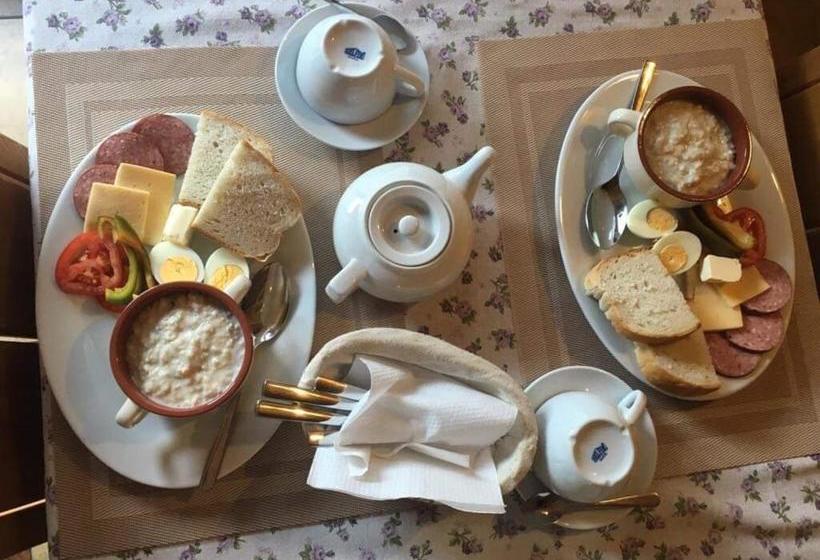 ペンション Sadyba Ertash