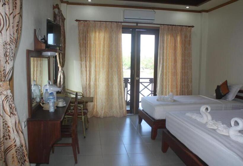 ペンション Sengahloune Villa