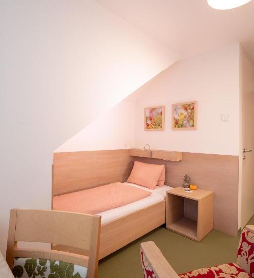 ペンション Weiss S