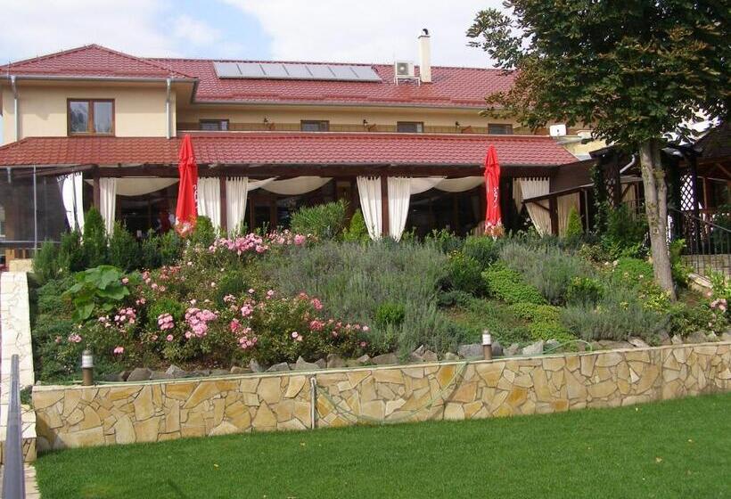منتجع Mlyn Penzion & Wellness