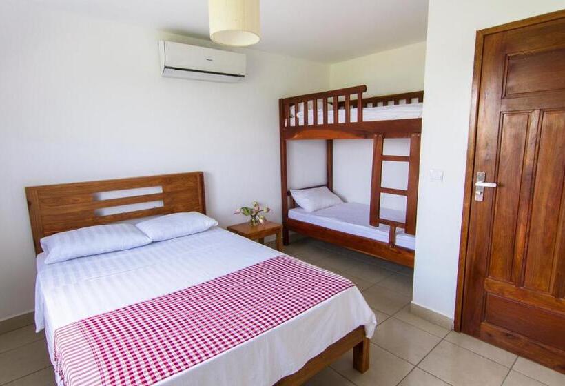 مبيت وإفطار Le Kroma Villa