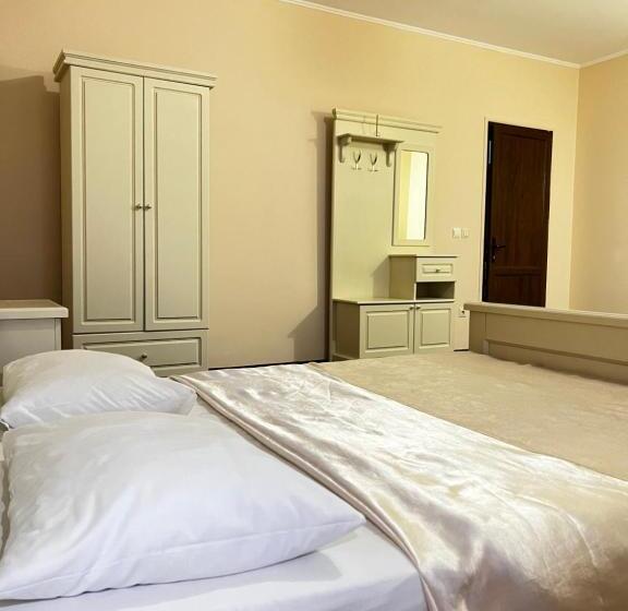 בית מלון כפרי New Continent