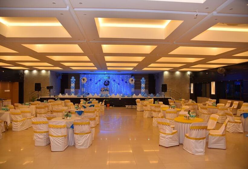ホテル Pooja International