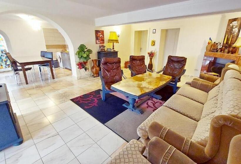 پانسیون Casa Giulia