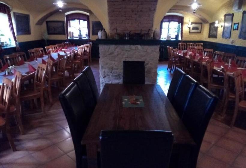 펜션 Guest House U Zámku