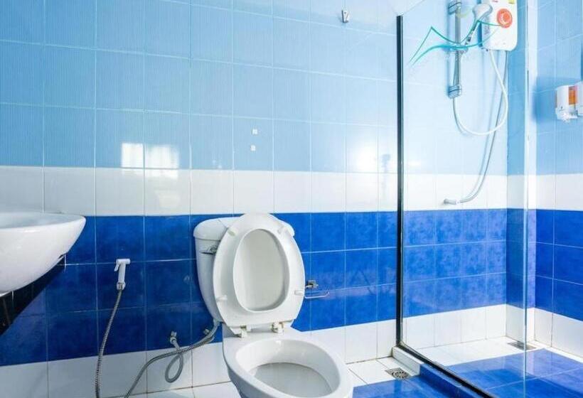 Prew Lom Chom Nam Resort