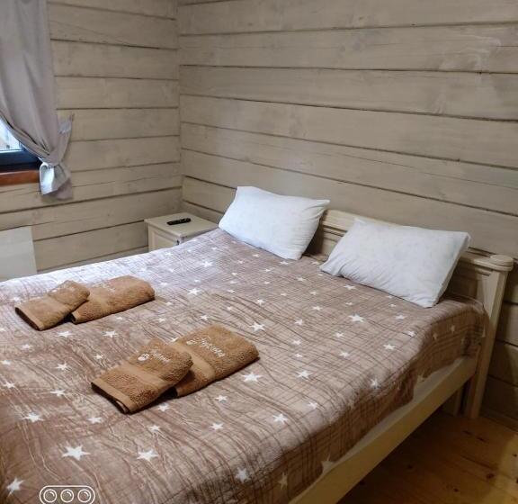 ユースホステル Berloga Sinevir