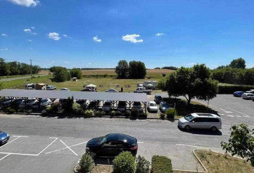 فندق Patyi étterem és