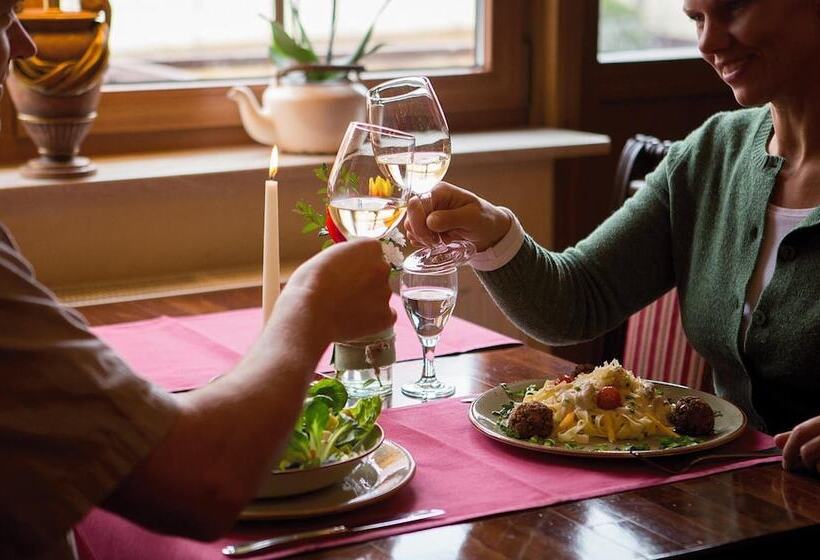 בית מלון כפרי Restaurant Alter Krug Kallinchen