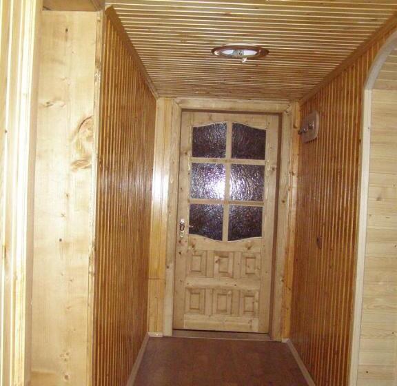 ペンション Guest House Mandrivnyi Rooms&apartments