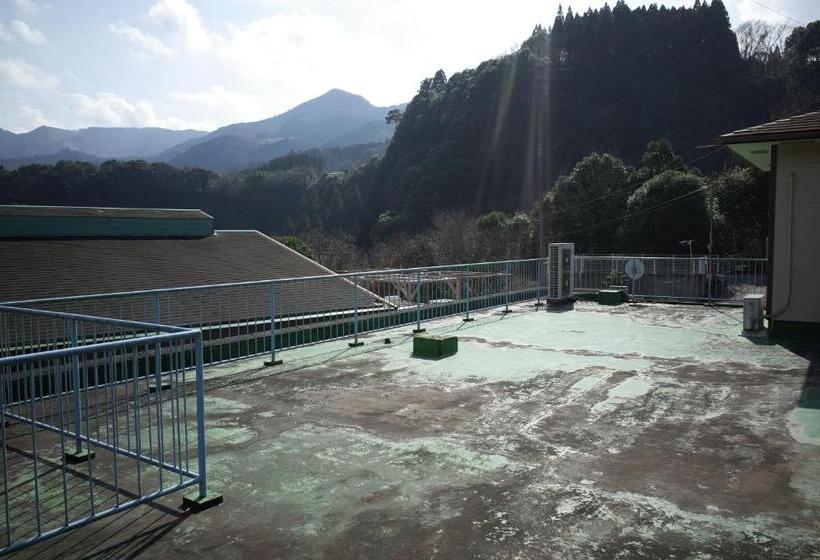 פנסיון Kashi Besso Takachiho