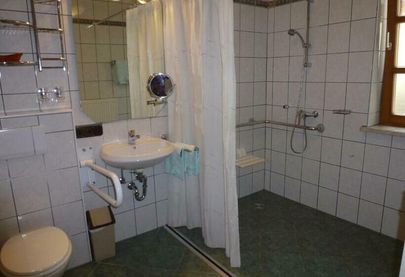 Пансион Landgasthof Zum Elsabauern