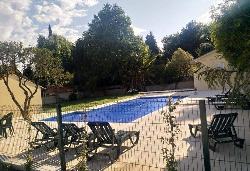 Пансион Metro Vilar Suites & Villas