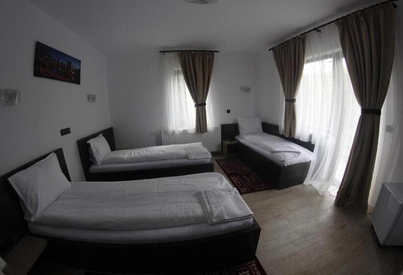 پانسیون Casa Laur Cu Plajă Privată
