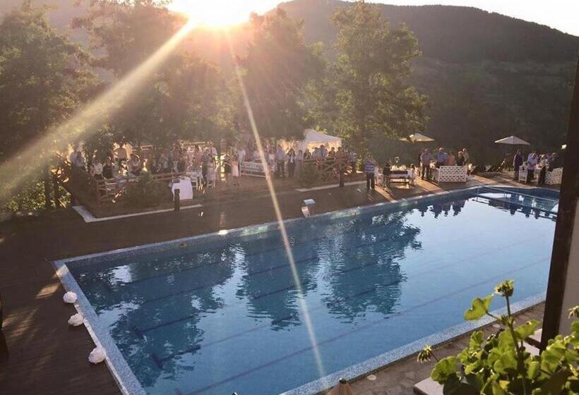 منتجع Mountain View Hotel Complex