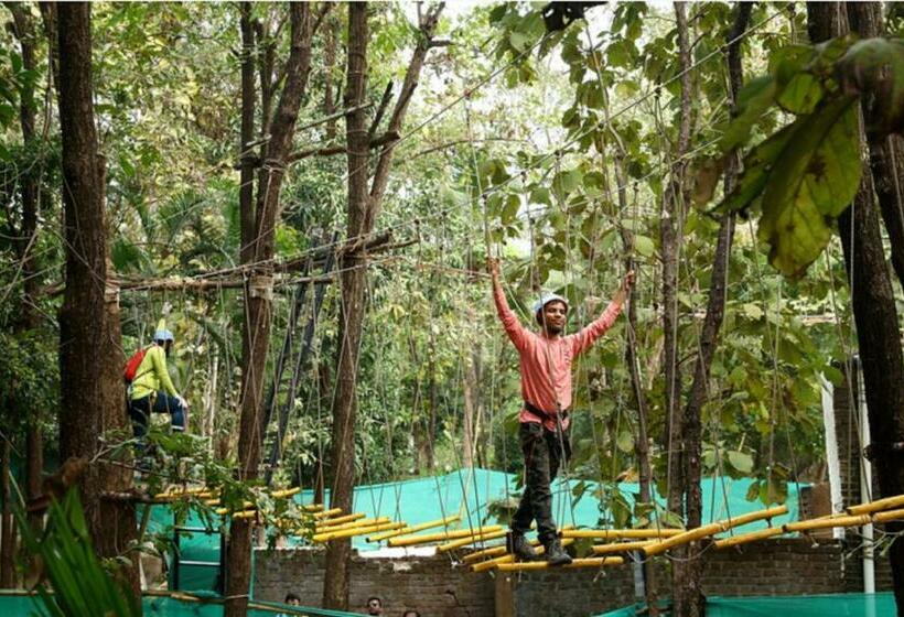 منتجع Nature Trails Sajan, Vikramgad
