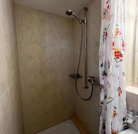 旅馆 Smartroom Hotel Rössli Hunzenschwil