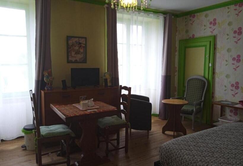 مبيت وإفطار Chambres D'hôtes Les Clématites En Cotentin