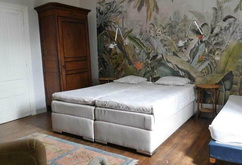 Bed and Breakfast Château Le Tour Chambres D Hôtes