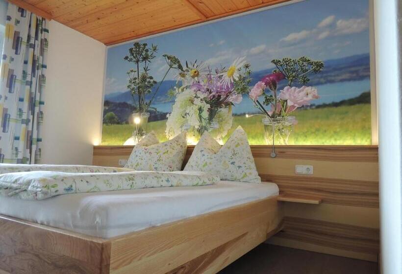 Bed and Breakfast Ferienwohnungen Schöbringer