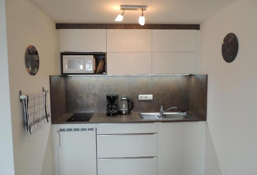 Bed and Breakfast Ferienwohnungen Schöbringer