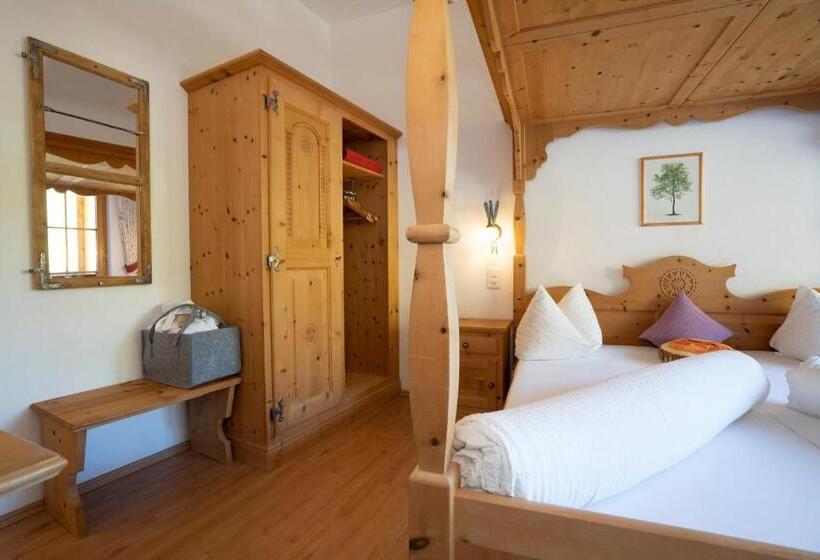 ホテル Crusch Alba Sta Maria