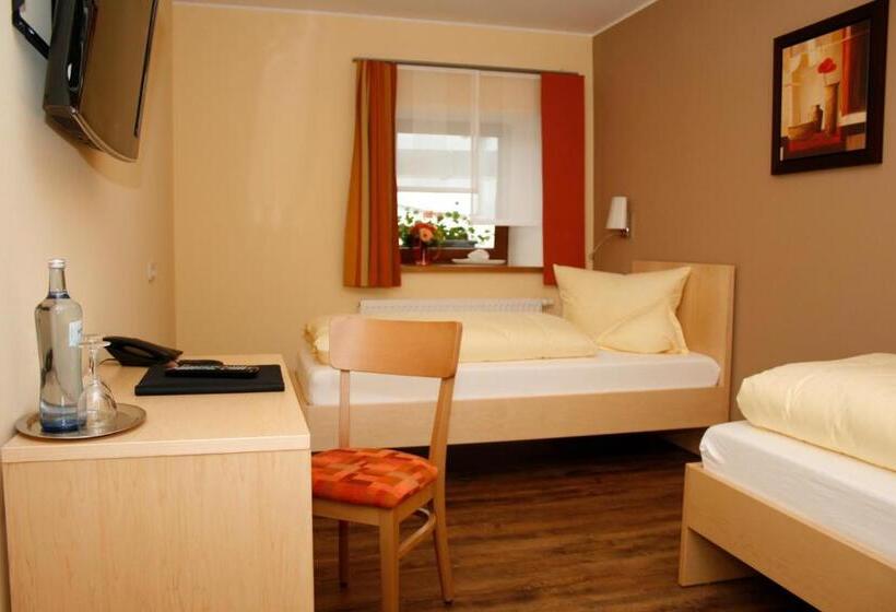 Отель Gasthof Zur Post