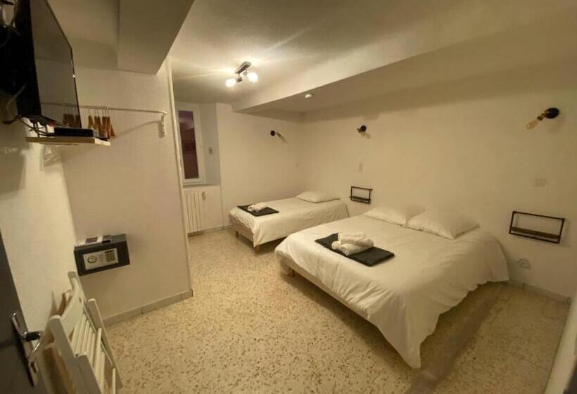 Отель Hôtel Etape