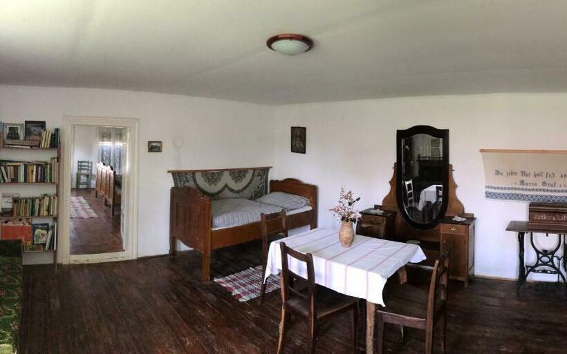 بنسيون Erdősmecskei Sváb Vendégházak és Jurtaszállás