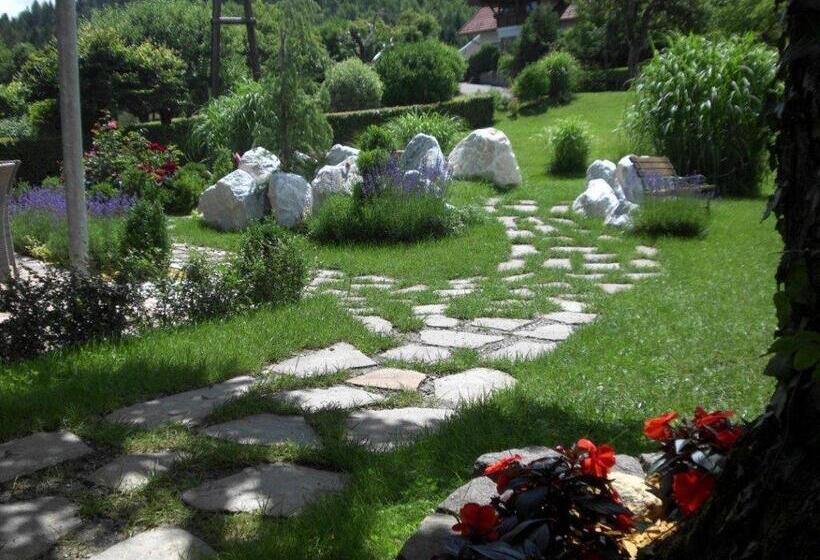 بنسيون Gasthof Ferm