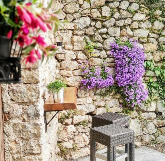 پانسیون Hostal Moliné