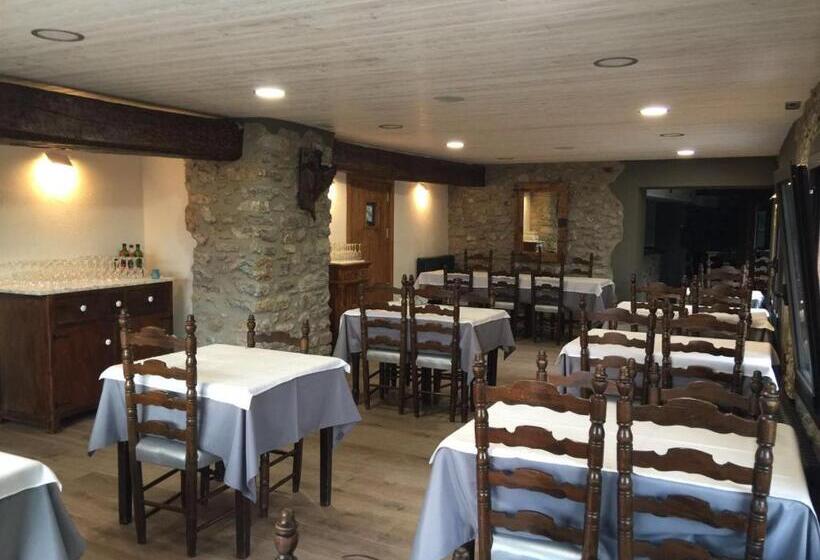 پانسیون Hostal Moliné