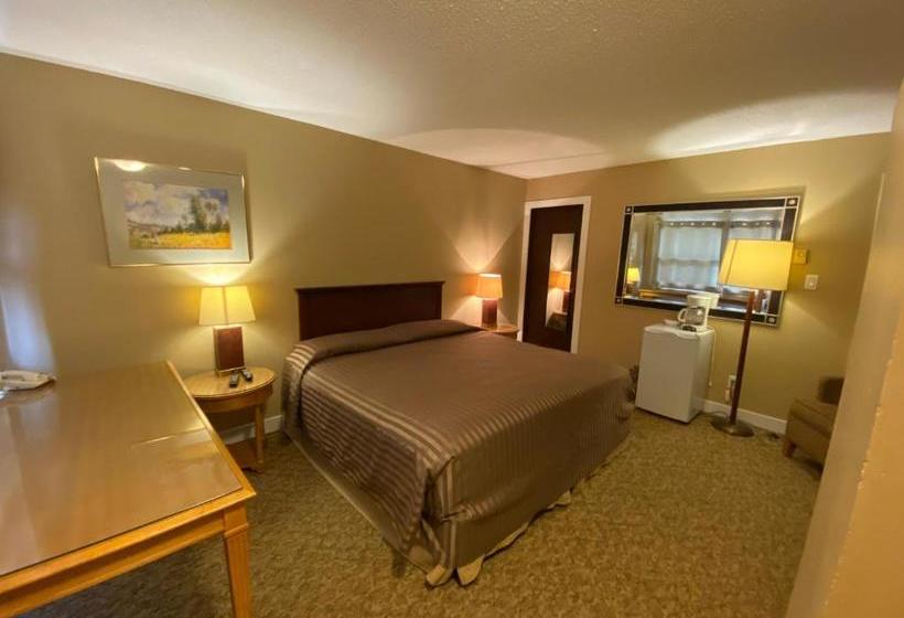 Twin Creeks Motel