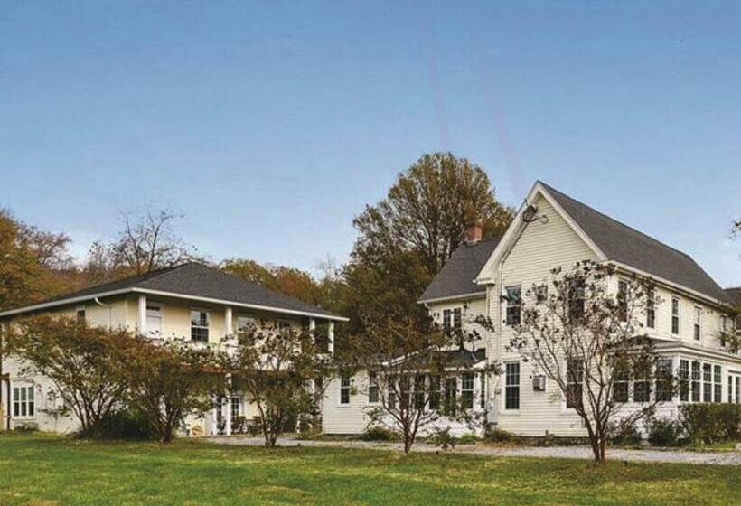 ユースホステル Haven Point Inn